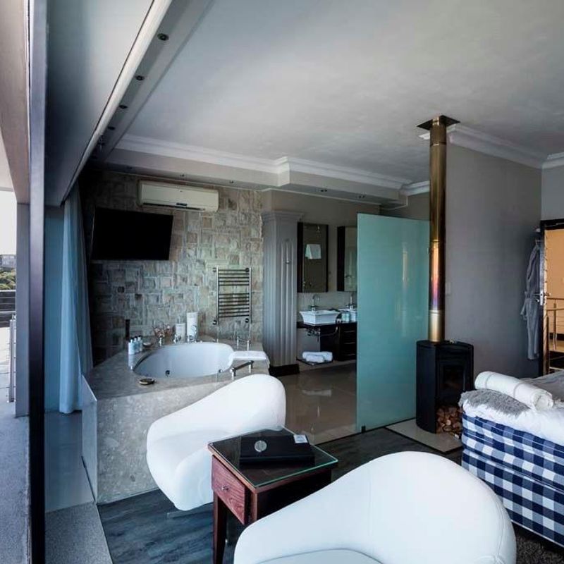 Captain's Junior Suite at Head Over Hills, Garden Route, South Africa (2 of 7)